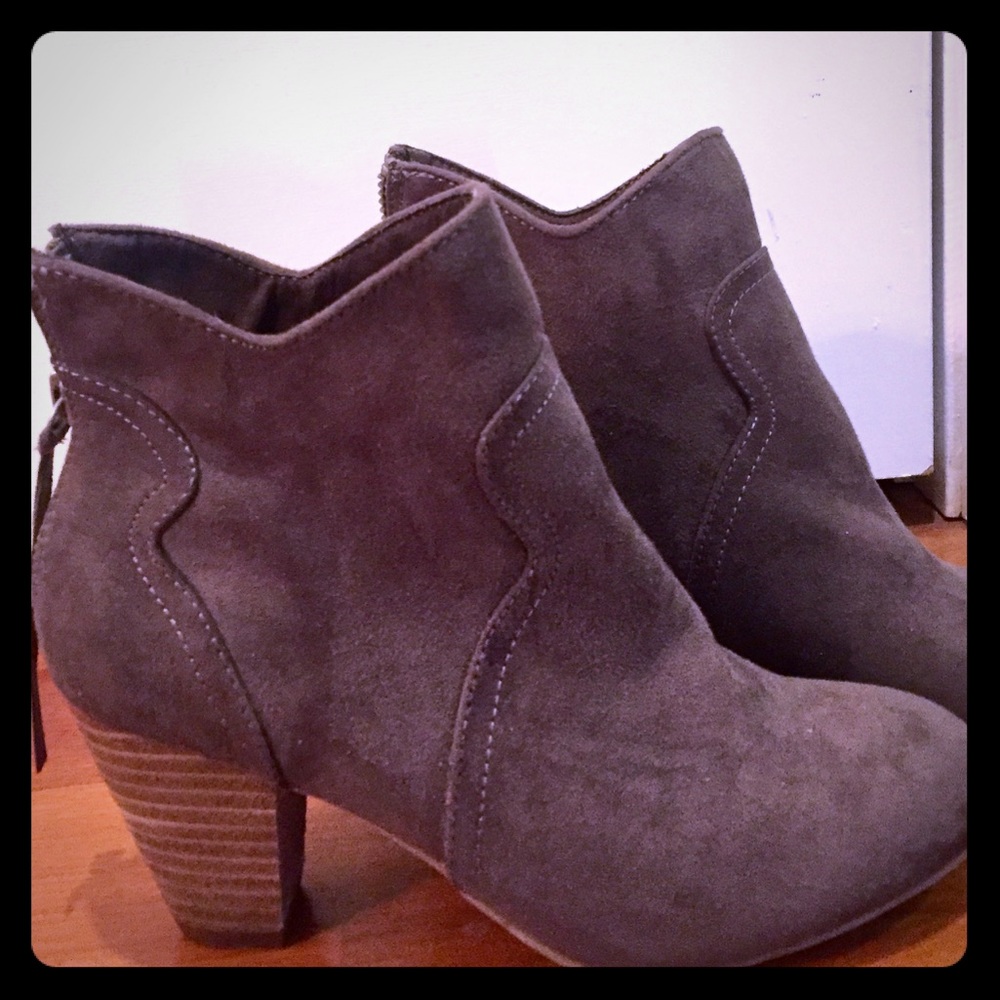 Report Booties